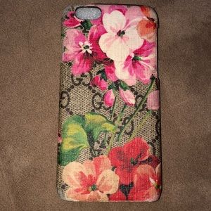 Gucci blooms iPhone 6s